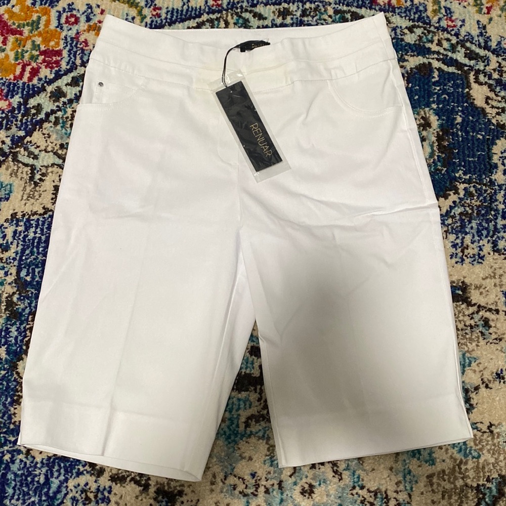 NWT Renuar white shorts size 8 knee length